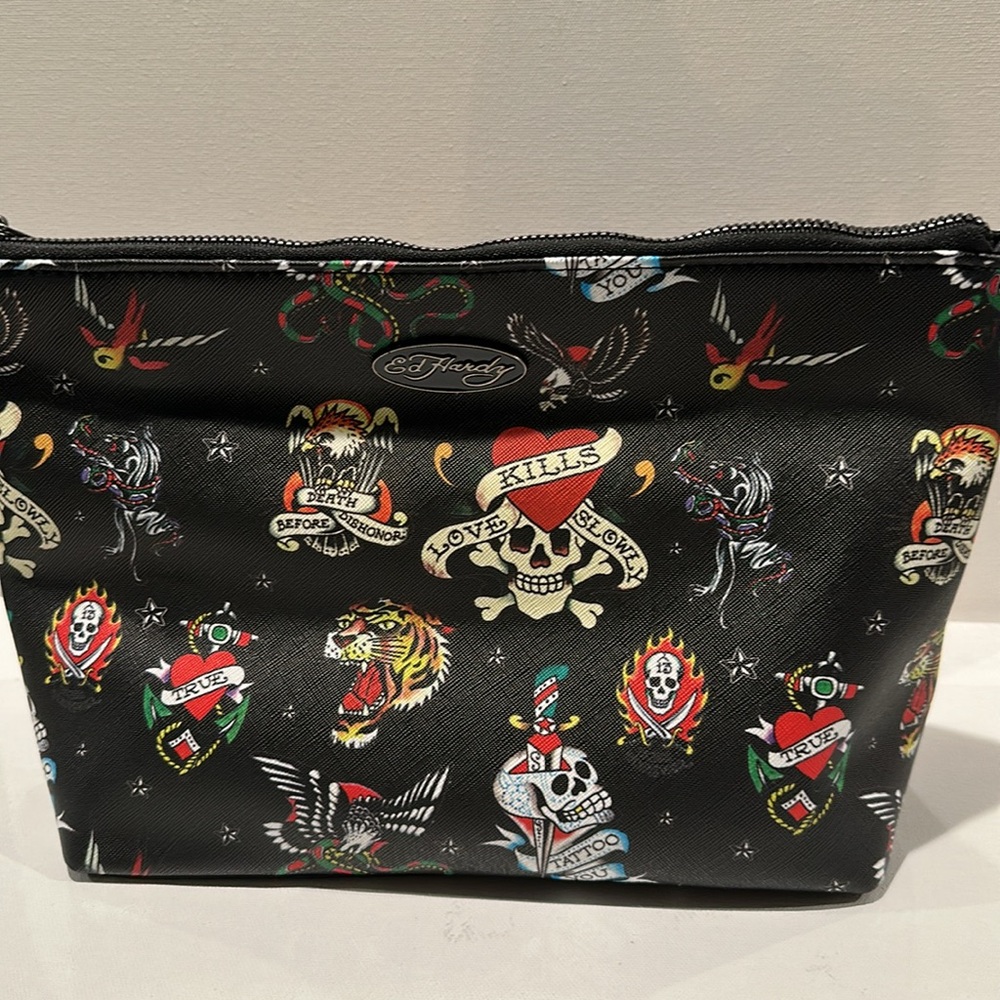 NWT Ed Hardy Large Love Kills Slowly Travel Toiletry Bag.